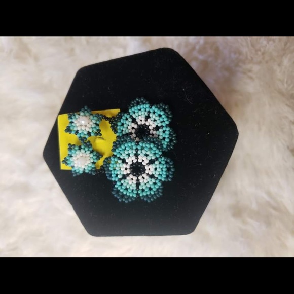 Tops - Picture 2 of 16